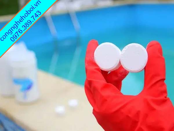 Xử Lý Nước Hồ Bơi Bằng Clo Viên